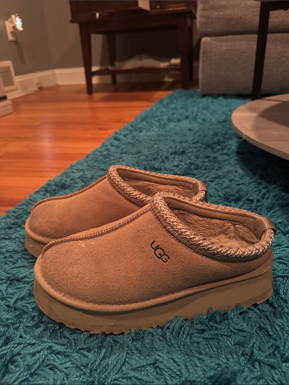 UGG Tazz Platform (7) - Picture 2 of 7